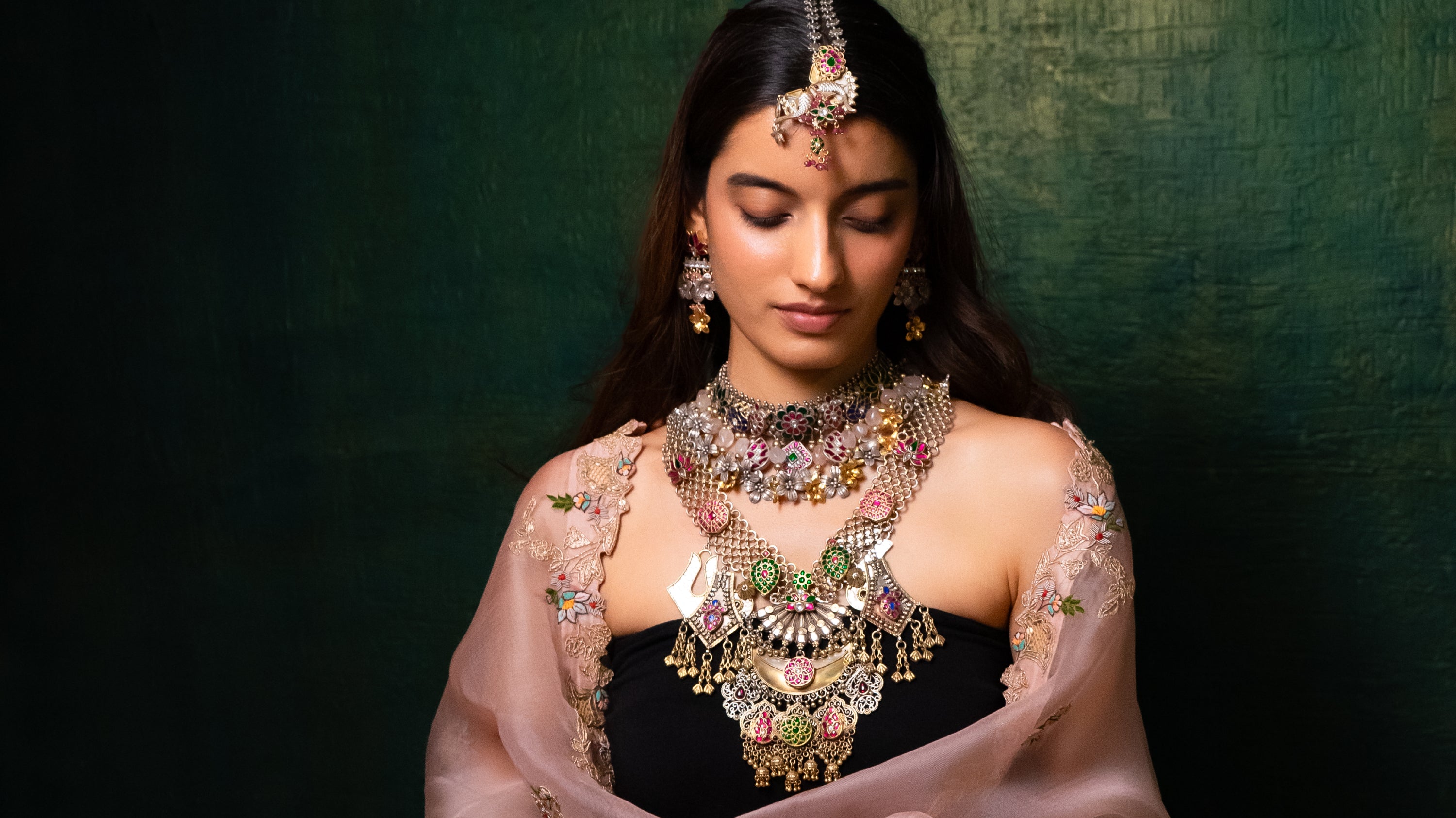Silver Wedding Jewelry: The Latest Trend in Timeless Elegance