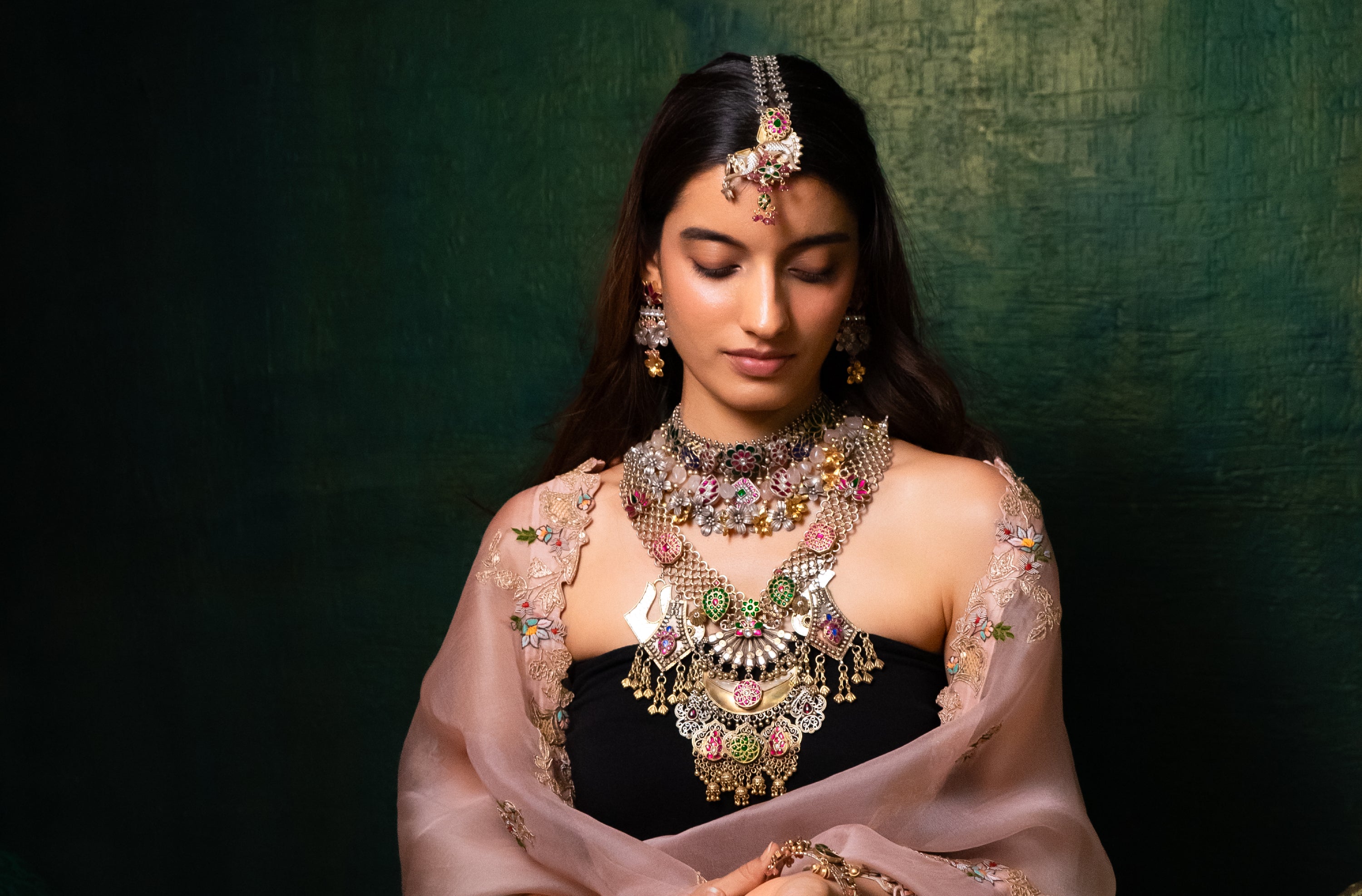 Silver Wedding Jewelry: The Latest Trend in Timeless Elegance